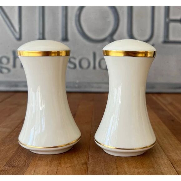 LENOX -  Eternal Collection Vintage (60s) Porcelain Salt & Pepper Shakers/3.75" - Picture 10 of 16